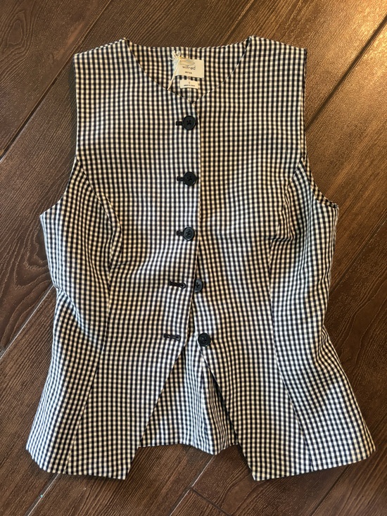 Aritzia Tops - NWT Aritzia Regal Vest- Light Birch/Admiral 0